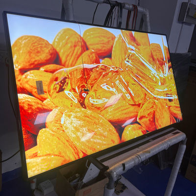 55-Zoll-Ultra-Schmalkante-LCD-Bildschirm mit hoher Helligkeit 2500cd / m2 mit Stromversorgung HDMI-Signal-Treiber-Kit angepasst